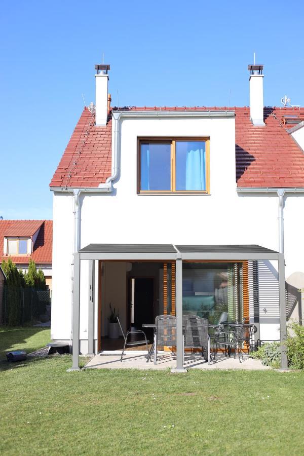 Veritas House Mikulov Exteriör bild