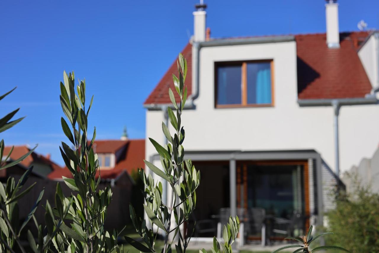 Veritas House Mikulov Exteriör bild