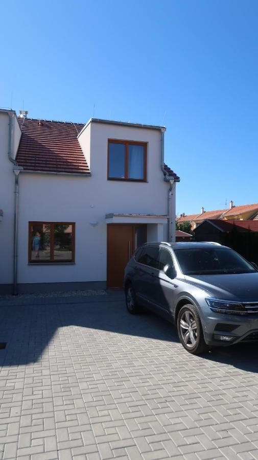 Veritas House Mikulov Exteriör bild