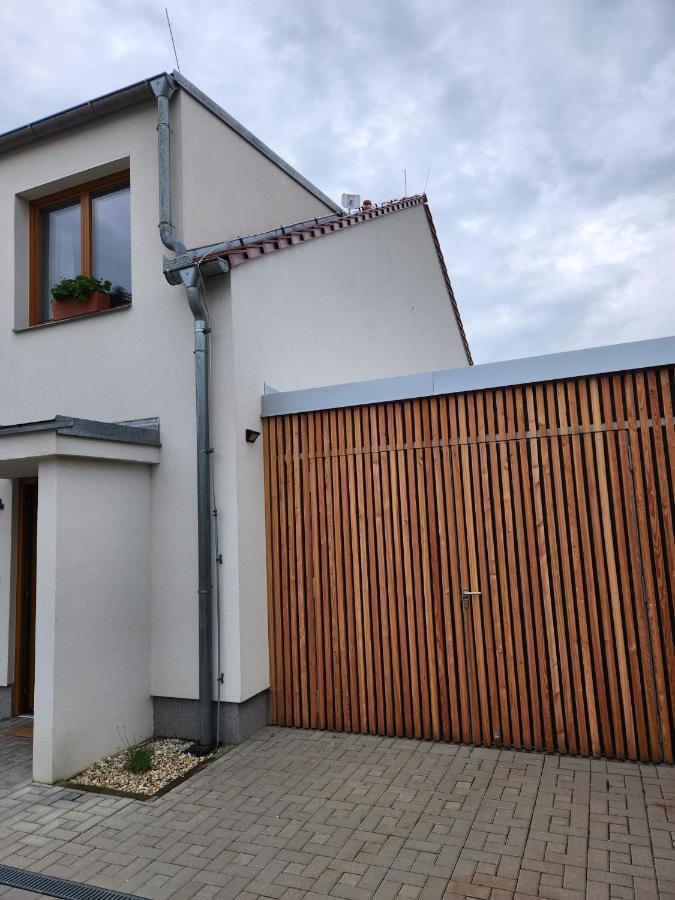 Veritas House Mikulov Exteriör bild